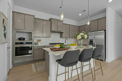 116 Hadleigh Dr — photo 3