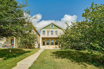 208 Martha Ln — photo 2