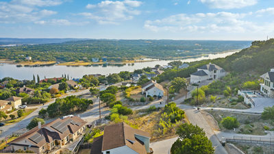 408 Rogart Dr — photo 3