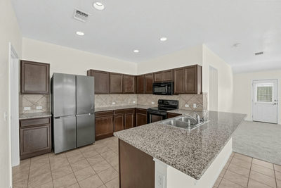 132 Denton Dr — photo 4