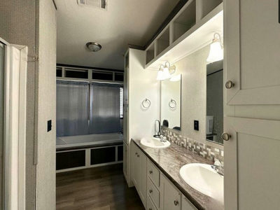 2130 Mathias Ln — photo 4
