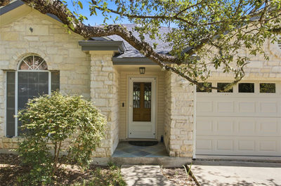 6032 Roxbury Ln — photo 2