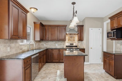 1928 Barnett Dr — photo 2