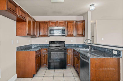 1503 Claremont Cir — photo 2