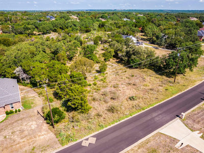 2722 Leslie Ln — photo 2
