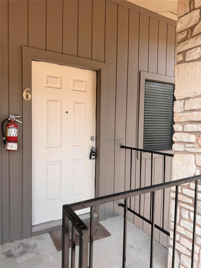 1256 Cougar Dr #6 — photo 2