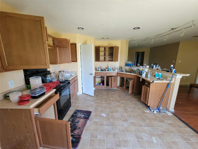 407 Saul St — photo 2