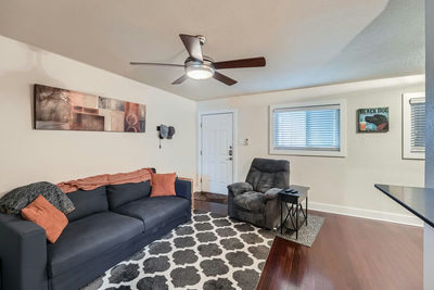 3815 Guadalupe St #103 — photo 3