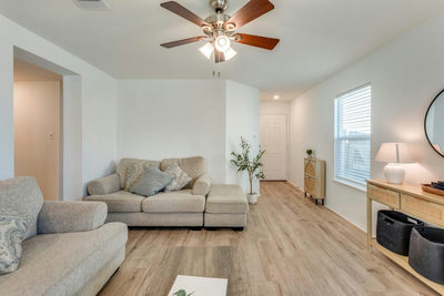 13521 Abigail Adams St — photo 5