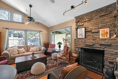 221 Park Ln — photo 3
