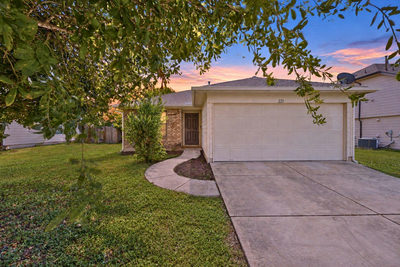 221 Ames Cv — photo 2