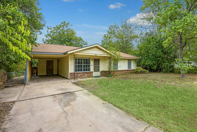 402 Bramble Dr — photo 2