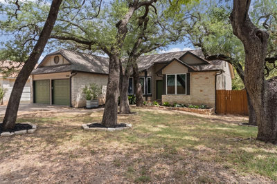 13201 Briar Hollow Dr — photo 2