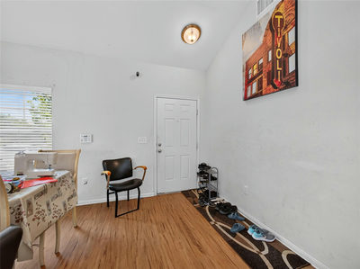 417 Foxglove Dr — photo 3