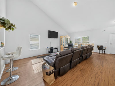 417 Foxglove Dr — photo 5