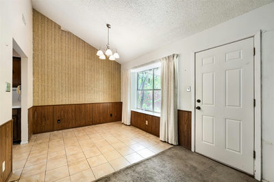 7112 Windrift Way — photo 3