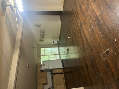 5729 N Highway 183 — photo 4