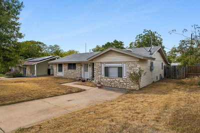 6904 Miranda Dr — photo 2
