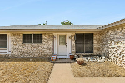 6904 Miranda Dr — photo 4