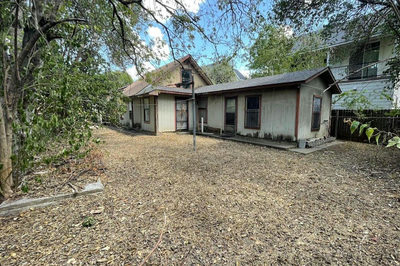 2909 E 4th St — photo 4
