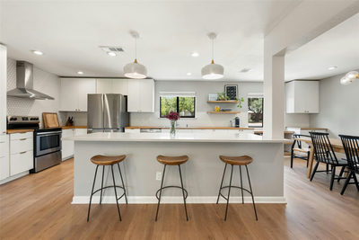 8805 Leisure Dr — photo 2