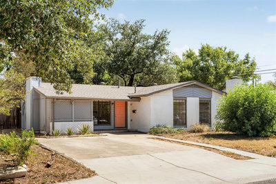 1612 Broadmoor Dr — photo 2