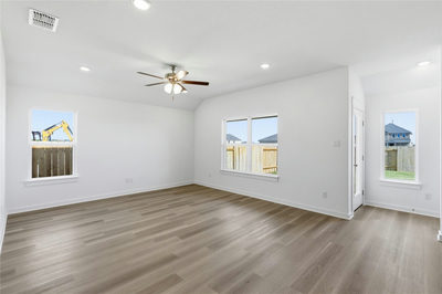 129 Pella Pass — photo 3