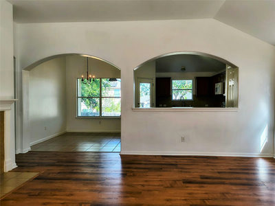 9213 Pioneer Forest Dr — photo 4