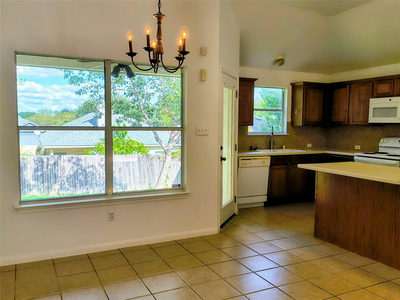 9213 Pioneer Forest Dr — photo 5