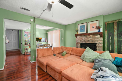 7100 Woodhue Ct — photo 2