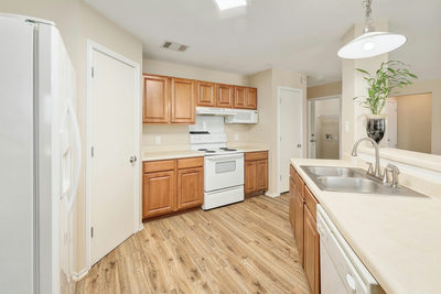 229 Phillips St — photo 3