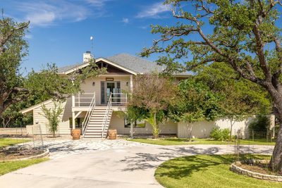 313 Kendall Dr — photo 2