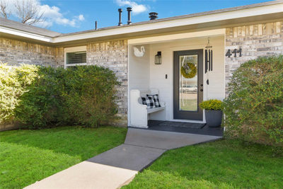 411 Oak St — photo 2