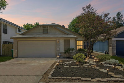 2411 Dowd Ln — photo 3