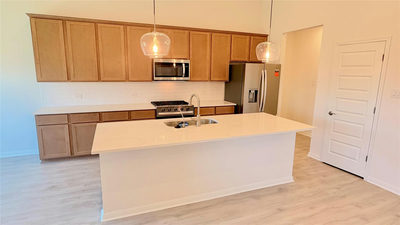 176 Leland Ave — photo 2