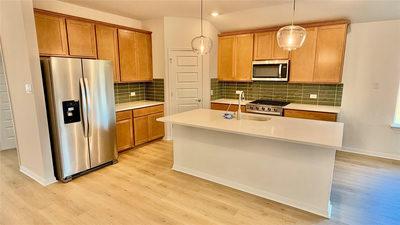 188 Leland Ave — photo 2