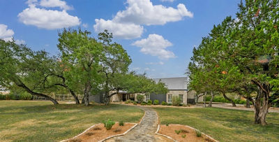 188 Broken Lance Dr — photo 2