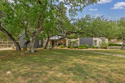 188 Broken Lance Dr — photo 3