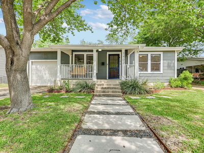 1402 Romeria Dr — photo 2