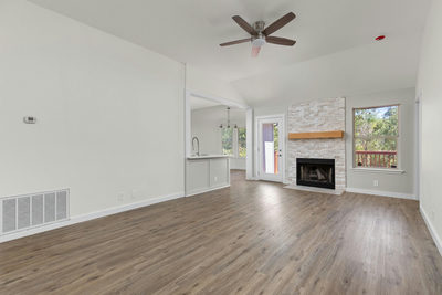 5708 Lark Creek Dr — photo 3