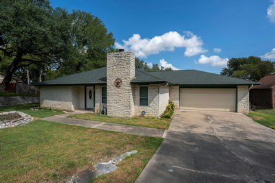 404 Hunt Ln — photo 5