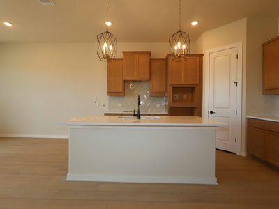 325 Champ Ave — photo 5