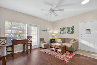 2320 Gracy Farms Ln #812 — photo 4
