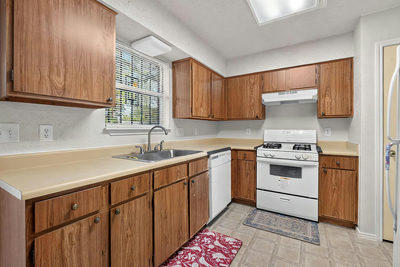 4902 Avalon Ave — photo 5