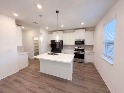 17325 Casanova Ave — photo 2