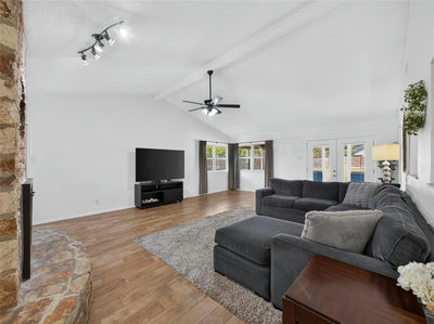 314 Horsethief Trl — photo 2