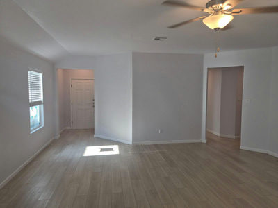 325 Arnage Dr — photo 5