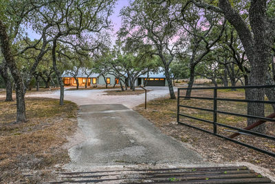 878 Ranch Road 2766 — photo 4