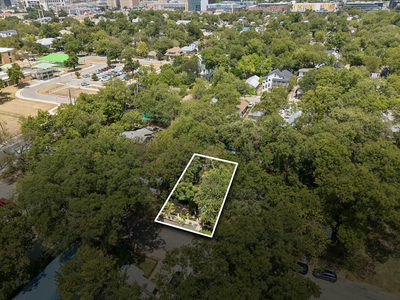 1204 Taylor St — photo 3