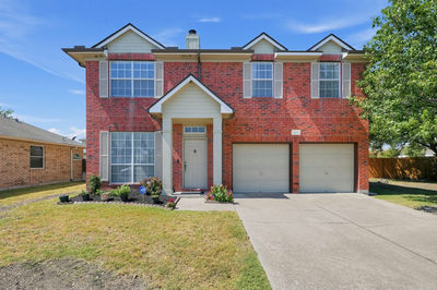 1214 Disraeli Cir — photo 3